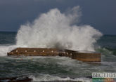 На черноморское побережье Грузии обрушился восьмибалльный шторм