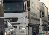 Верхний Ларс сегодня: три тысячи грузовиков застряли на границе в пробке 