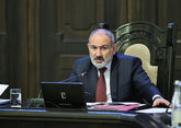 Пашинян и Кочарян устроили перепалку в парламенте 