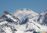 Эльбрус закрылся из-за сильного снегопада и лавин