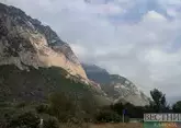 Микроавтобус съехал с горной трассы на севере Грузии