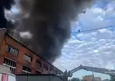 На востоке Москвы тушат мощный пожар