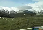 Камнепад накрыл автодорогу в Армении