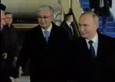 Путин начинает визит в Казахстан