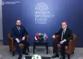 Главы МИД Азербайджана и Армении провели встречу в Анталье