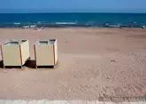 На пляжах Туапсе продолжается ликвидация последствий разлива мазута
