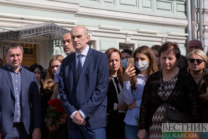 В Москве помянули жертв Бесланской трагедии (фоторепортаж)