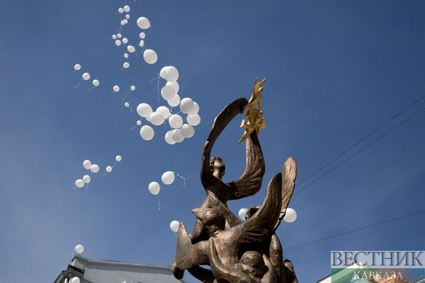 В Москве помянули жертв Бесланской трагедии (фоторепортаж)
