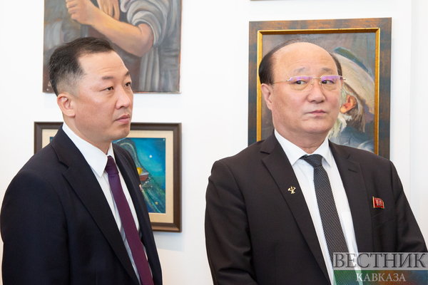 Полномочный Посол Корейской Народно-Демократической Республики в РФ Син Хон Чхоль