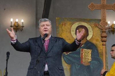 За томосом для украинских раскольников поехал Порошенко