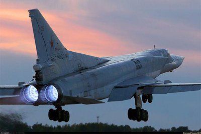 При посадке в мурманском Оленегорске разбился бомбардировщик Ту-22М3