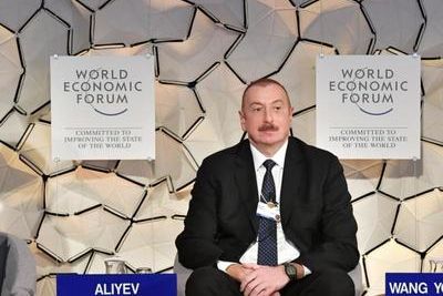 Ильхам Алиев: у Азербайджана есть стратегия по инвестированию в инфраструктуру и реальную экономику