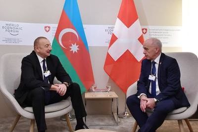 Ильхам Алиев и президент Швейцарии встретились в Давосе