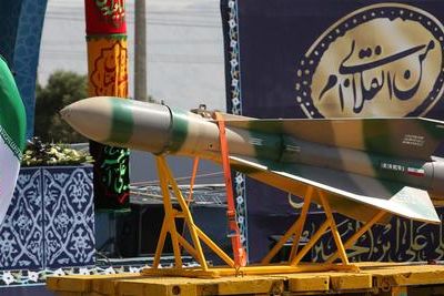 Тегеран отметил годовщину революции очередной ракетой