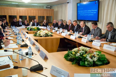 В Госдуме проходит круглый стол &quot;Культурные мосты между Россией и Азербайджаном как основа для межкультурного диалога&quot;