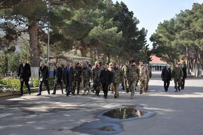 Военные атташе ознакомились с предприятиями оборонпрома Азербайджана