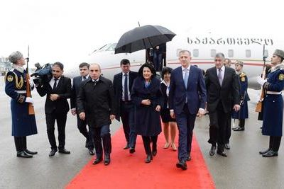 Зурабишвили прилетела в Баку