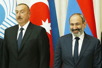Мирные переговоры по Карабаху зашли в тупик, поскольку Азербайджан и Армения действуют в разных направлениях