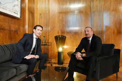 Ильхам Алиев провел переговоры с Себастьяном Курцем в Вене