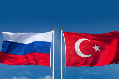 Турция обсуждает с Россией ответ на атаку в Тель-Рифаате