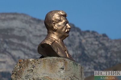 В Дагестанских Огнях снесли памятник Сталину (ВИДЕО)