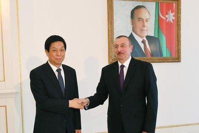 Китай и Азербайджан обязались укреплять сотрудничество