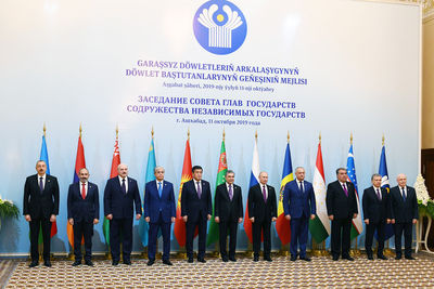 Заседание совета глав государств-членов СНГ проходит в Ашхабаде