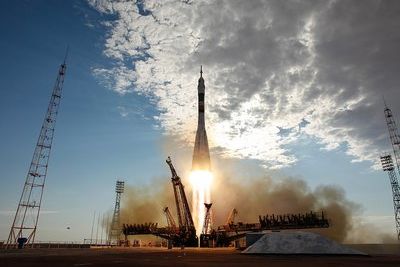 КЧС Казахстана учатся ликвидировать последствия падения ракет