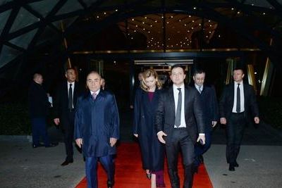 Зеленский завершил визит в Азербайджан