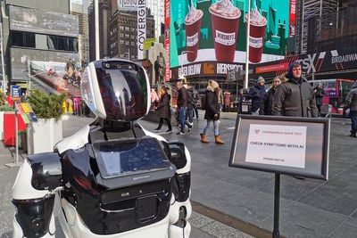 Робот из России спасает Нью-Йорк от коронавируса