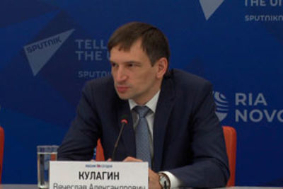 Вячеслав Кулагин: РФ не стоит тратить накопленные резервы на ценовую войну на рынке нефти
