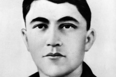 Памятную доску Герою СССР Ахмеду Абдулмеджидову установили в Махачкале