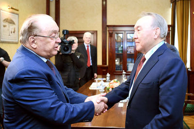 Назарбаев получил высшую награда МГУ – &quot;Звезду Московского университета&quot;