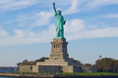 США закрыли для туристов Статую Свободы