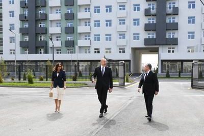 Ильхам Алиев и Мехрибан Алиева приняли участие в открытии жилого комплекса в Говсане