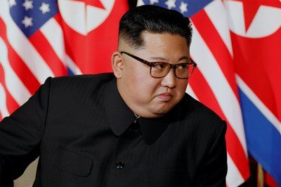 Ким Чен Ына наградили юбилейной медалью Победы