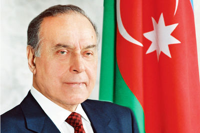 Азербайджан празднует День национального спасения
