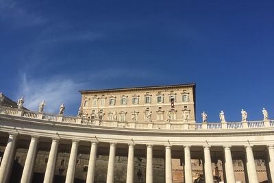 Впервые после карантина верующие собрались на проповедь Папы Римского на площади Святого Петра