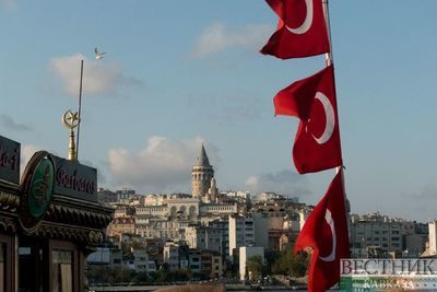 Гражданам Турции разрешено ходить в кафе и ездить по стране