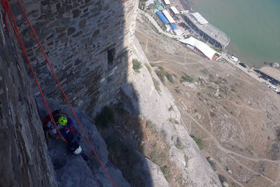Турист из Краснодара застрял на скале при &quot;штурме&quot; Судакской крепости с моря (ФОТО)