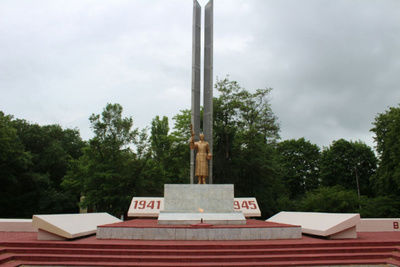 В ингушском Малгобеке открыли отреставрированный памятник героям войны