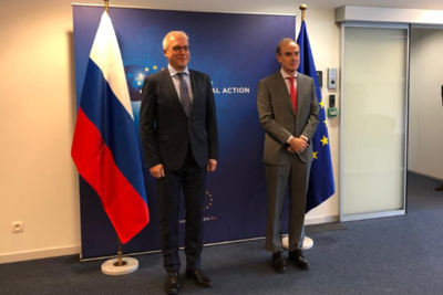 Российский и европейский дипломаты подчеркнули необходимость соблюдать перемирие в Карабахе