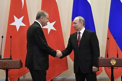 Путин направил Эрдогану телеграмму с соболезнованиями после трагедии в Измире