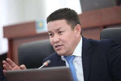 Глава Киргизии призвал сохранить статус русского языка
