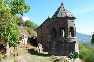 Реставраторы спасли Зругский храм X-XI веков от обрушения в Северной Осетии
