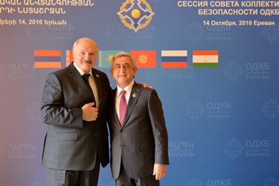 Так Лукашенко уговаривал Саргсяна вернуть Азербайджану семь районов (АУДИО)