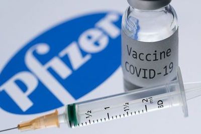 Российские частные клиники пока не получат вакцину Pfizer
