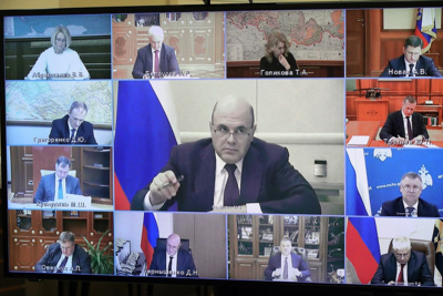 Путин: правительство достойно справилось с колоссальным вызовом пандемии