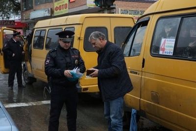 Сотрудники гостехнадзора в Ставрополе проверили маршрутки на безопасность