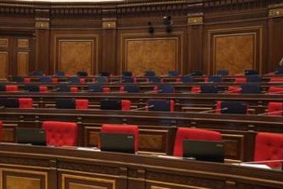 Оппозиция в Армении не смогла провести внеочередное заседание парламента